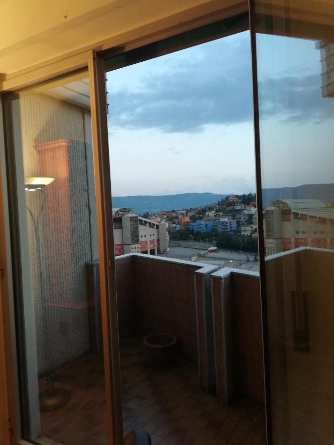 Nino E Issi Apartment Trieste Exteriör bild